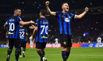 Asllani ăn mừng đầy phấn khích sau khi có bàn thắng đầu tiên ở mùa giải này.