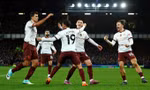Các cầu thủ Man City ăn mừng chiến thắng.