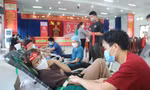 Các bạn trẻ hào hứng tham gia Ngày hội Chủ nhật đỏ tại Quảng Nam. Ảnh Hoài Văn.