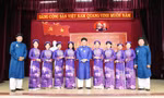 Toàn bộ cán bộ, lãnh đạo, nhân viên khối cơ quan Văn phòng Sở Văn hóa - Thể thao tỉnh TT-Huế đều mặc trang phục áo dài truyền thống đến cơ quan làm việc trong ngày đầu tuần.