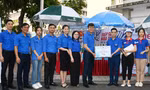 Bí thư Thường trực T.Ư Đoàn Bùi Quang Huy thăm đội hình tiếp sức mùa thi tại Lào Cai