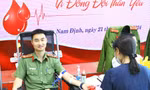 Thầm lặng lập chiến công 