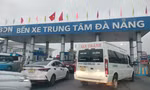 Dòng người đổ về sau kỳ nghỉ Tết tại bến xe Đà Nẵng