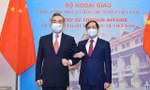 Bộ trưởng Ngoại giao Bùi Thanh Sơn và Bộ trưởng Ngoại giao Trung Quốc Vương Nghị. (Ảnh: Mofa)