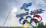 Một biểu tượng Olympic và Paralympic được dựng lên ở Bắc Kinh để chào đón sự kiện thể thao thế giới vào đầu năm sau. (Ảnh: CGTN)