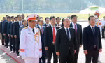 Đoàn đại biểu cấp cao T.Ư Hội LHTN Campuchia viếng Lăng Chủ tịch Hồ Chí Minh