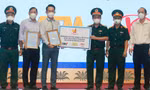 Trao tặng 10.000 túi thuốc tới cán bộ, chiến sĩ Bộ Tư lệnh TPHCM