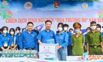 Bí thư T.Ư Đoàn tặng quà đội hình tiếp sức mùa thi Vĩnh Phúc, Ninh Bình