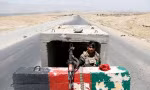 Một binh sĩ thuộc quân đội chính phủ Afghanistan. Ảnh: Reuters