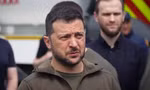 Tổng thống Ukraine Zelensky thăm Kherson sau vụ vỡ đập