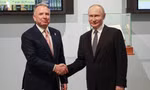 Tổng thống Nga Putin nói chuyện với đặc phái viên Nhà Trắng suốt bốn giờ
