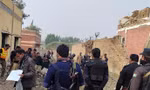 Pakistan: Nhóm chiến binh lao xe vào doanh trại quân đội, hàng chục quân nhân thiệt mạng