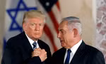 Ẩn ý của Thủ tướng Israel khi tặng Tổng thống Mỹ Trump máy nhắn tin mạ vàng