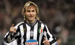 Nedved, Ruud Gullit, Beckham 'tái sinh' tại SEA Games 31 