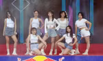 Thanh niên công nhân Hải Phòng so tài nhảy