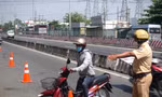 CSGT xử phạt nhiều tài xế chạy quá tốc độ trên Quốc lộ 1A 
