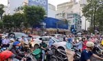 Trung tâm TPHCM ngập nặng do triều cường, giao thông hỗn loạn giờ tan tầm