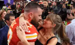 Xả súng trong cuộc diễu hành của bạn trai Taylor Swift, 15 người thương vong
