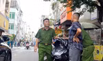 6 người bị thương trong vụ thanh niên khỏa thân vô cớ chém người ở TPHCM