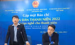 Ông Tạ Văn Hạ, Phó Chủ nhiệm Ủy ban Văn hóa, Giáo dục của Quốc hội; anh Nguyễn Tường Lâm, Bí thư T.Ư Đoàn, Phó Chủ nhiệm Thường trực UBQG về Thanh niên Việt Nam (bên phải) thông tin về Diễn đàn chính sách quốc gia đối với thanh niên 