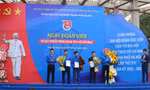Trao quyết định thành lập ba tổ chức Đoàn, Hội tại các doanh nghiệp ngoài khu vực Nhà nước.