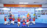 Các đội thi biểu diễn tại vòng chung kết toàn quốc đội tuyên truyền măng non “Thiếu nhi Việt Nam với An toàn giao thông