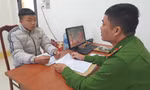 Đột nhập nhà hàng xóm trộm vàng 