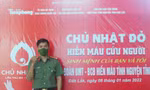 Đại úy Nguyễn Minh Lãnh tham gia hiến máu tại chương trình Chủ nhật Đỏ năm 2022