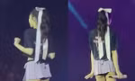 Jennie (BlackPink) mặc váy quá ngắn, lộ nội y 