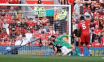 Liverpool và Arsenal bất phân thắng bại 