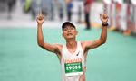 Hoàng Nguyên Thanh dành tặng chức vô địch Tiền Phong Marathon cho con trai sắp chào đời