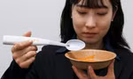 Chiếc thìa điện tập trung vào những người muốn cắt giảm lượng muối ăn