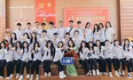 Cô trò lớp 11 Anh 1, Trường THPT Chuyên Hà Tĩnh