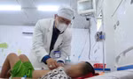 4 trẻ em ăn phải mì tôm có trộn thuốc diệt chuột