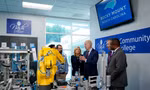 Tổng thống Mỹ Joe Biden phát biểu khi tham quan Trường Cao đẳng cộng đồng Nash cùng với đệ nhất phu nhân Jill Biden, Thống đốc bang North Carolina Roy Cooper và Hạ nghị sĩ Don Davis tại thành phố Rocky Mount ngày 9/6/2023. Ảnh: AP.