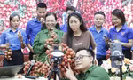Bí thư Trung ương Đoàn Ngô Văn Cương phát biểu tại diễn đàn. Ảnh: Nguyễn Thắng