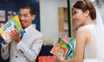 Cô dâu chú rể ở TPHCM chỉ nhận quà cưới là sách