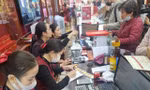 Giá vàng 'nóng bỏng tay', có thể mua bán cả... giấy hẹn