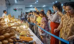 Lễ hội bánh mì đầu tiên tại Việt Nam khai mạc, du khách nườm nượp tham quan