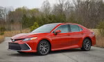 Toyota Camry bị triệu hồi bởi nguy cơ rơi bánh xe