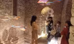 Bạn trẻ xếp hàng trải nghiệm không gian nghệ thuật bên trong công trình trăm tuổi ở Hà Nội