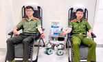 Hai chiến sĩ công an Sơn La hiến máu cứu bệnh nhân nguy kịch 
