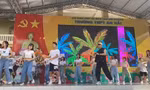 Thầy hiệu phó ở Hải Phòng nhảy mashup sôi động 'gây sốt' cộng đồng mạng
