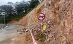 Mưa lớn kéo dài gây sạt lở trên đèo Prenn Đà Lạt 