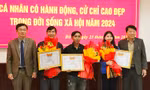 Đà Lạt khen thưởng 3 cá nhân nhặt được tài sản trả lại cho du khách