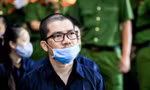 Nguyễn Thái Luyện tại phiên tòa.