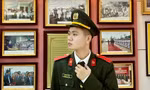 Được kết nạp Đảng năm 18 tuổi, chàng trai yêu văn chương phấn đấu trở thành người chiến sĩ mẫu mực