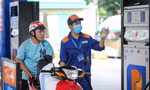 Giá xăng dầu ngày mai sẽ có bất ngờ? 