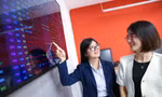 Bất ngờ cổ phiếu doanh nghiệp của nữ tỷ phú USD duy nhất Việt Nam