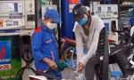 Sau 7 lần tăng liên tiếp, giá xăng giảm nhẹ từ chiều nay